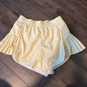 Yogalicious Yellow Athletic Shorts Lightweight Breathable